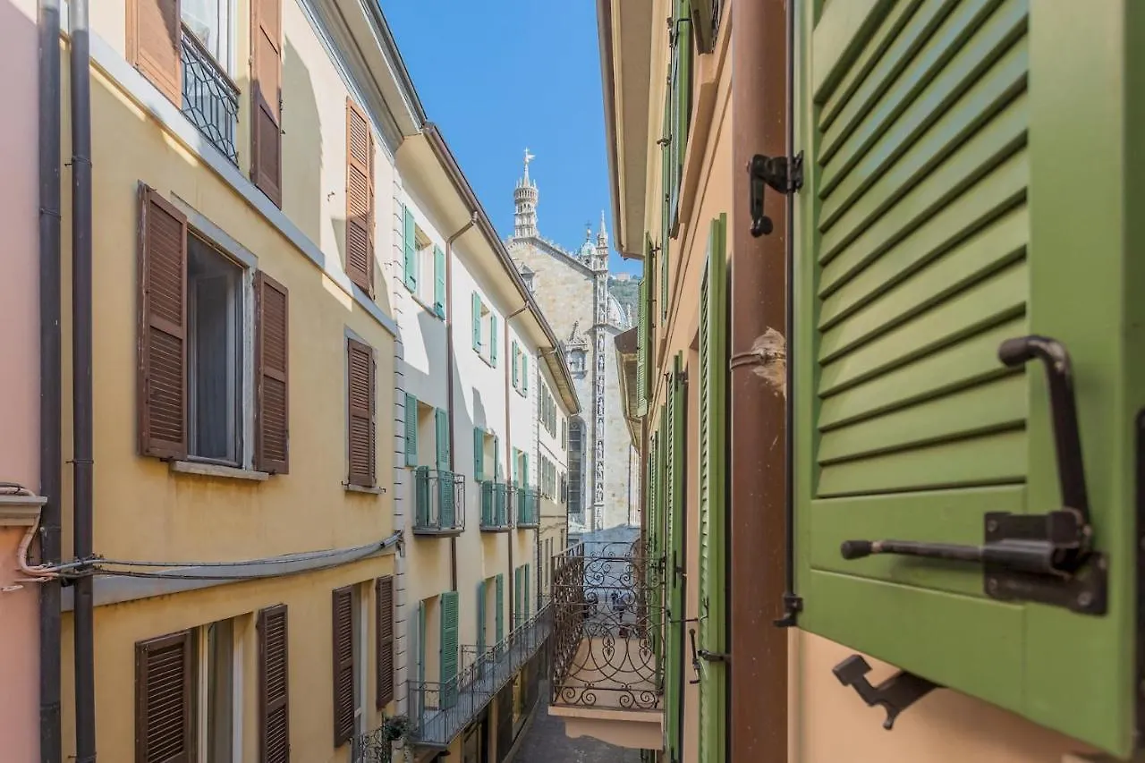 Modern & Stylish Apartment In Como City By Rent All Como