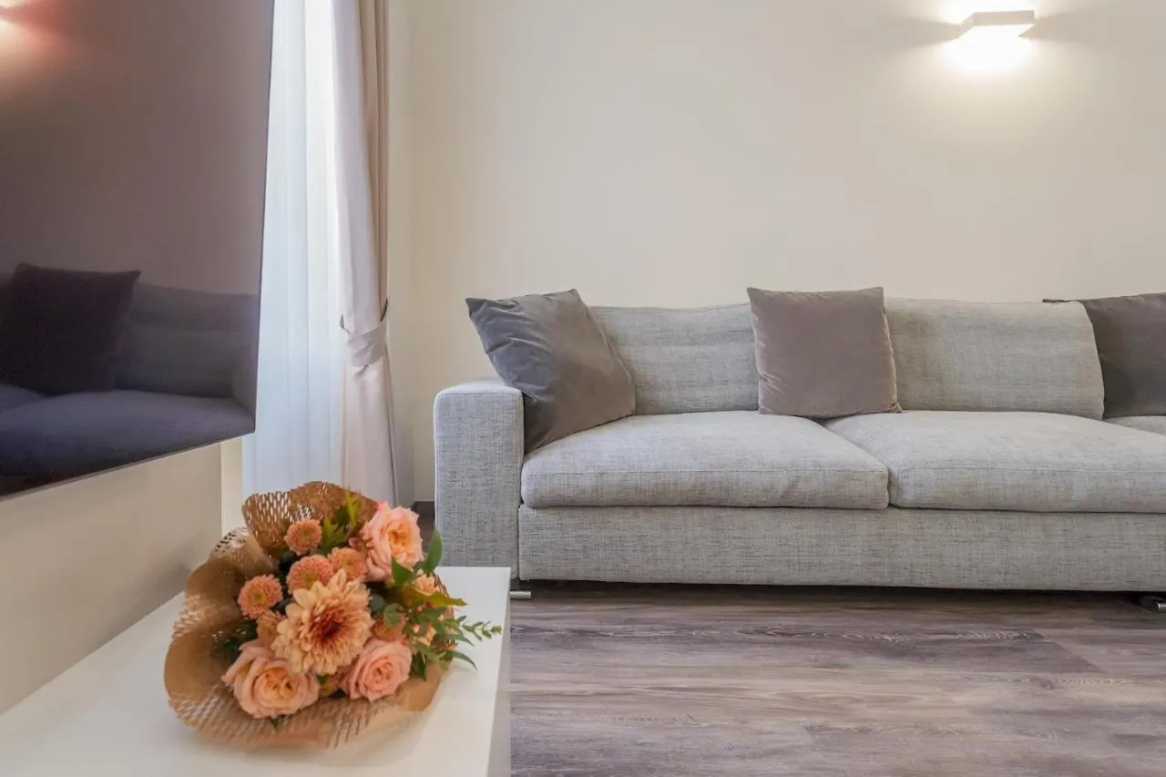 Modern & Stylish Apartment In Como City By Rent All 코모